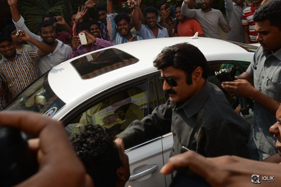 Balakrishna-at-Bramaramba-Theatre-To-Watch-Lion